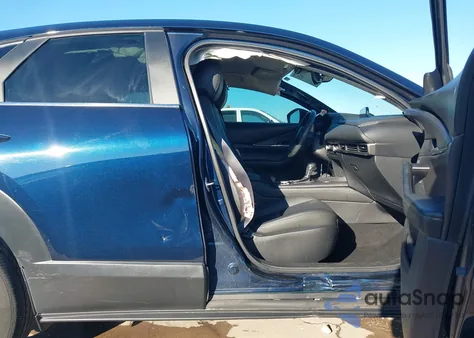 2021 Mazda Cx-30 Select z USA, uszkodzony, nr VIN 3MVDMBBL5MM317167